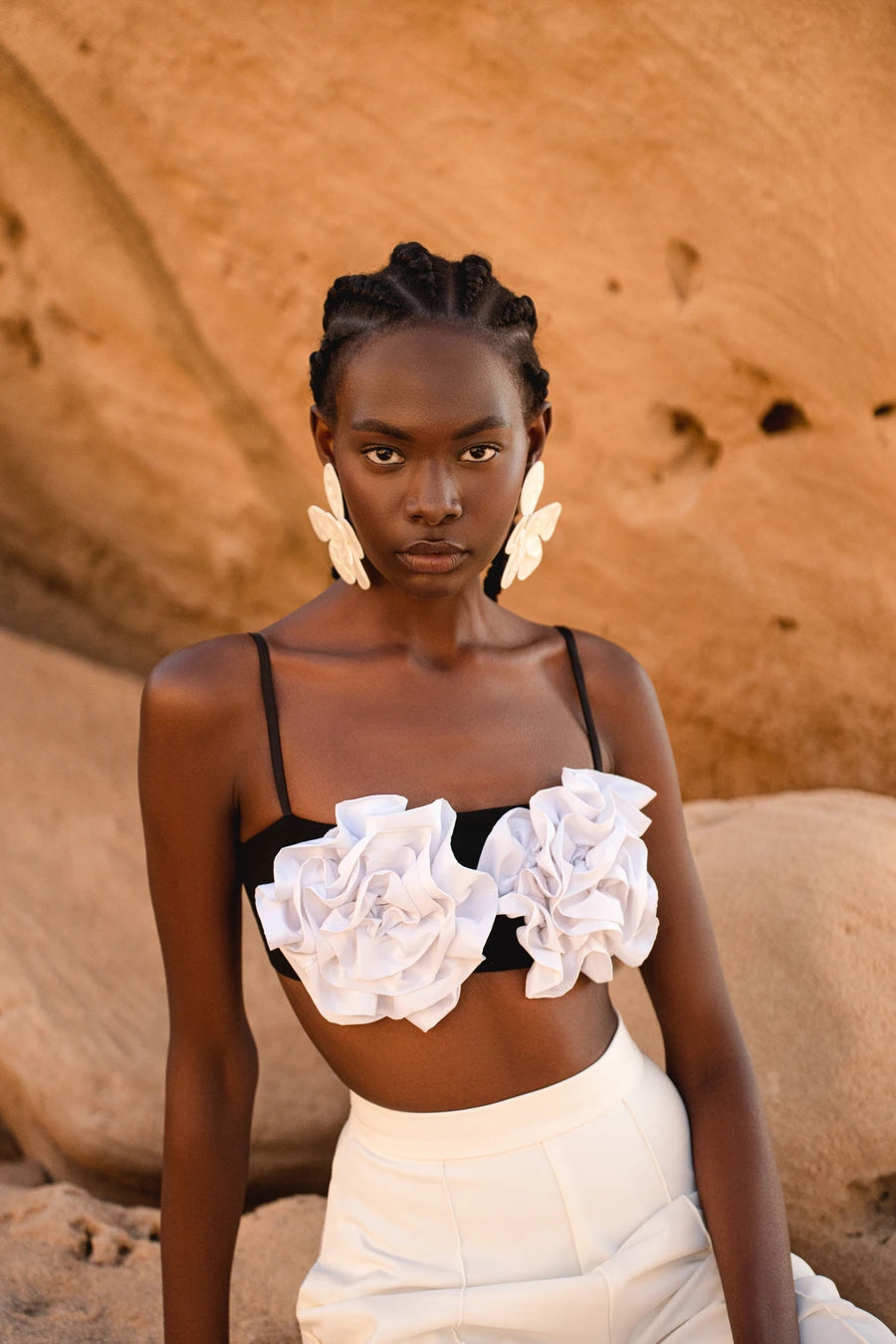 TANAMI crop top à fleurs
